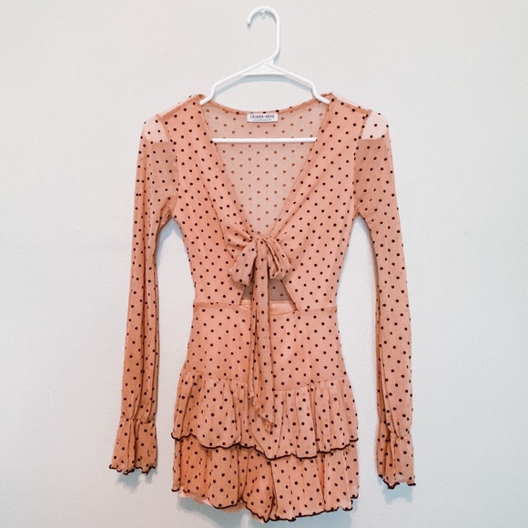 🎁CHRISTMAS DONATION🎁 Fashion Nova Light Pink Polka Dot Mesh Romper - Picture 3 of 8